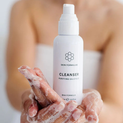 SKINFORMULAS PURYFYING SALICILIC CLEANSER - PRAUSIKLIS SU SALICILO RŪGŠTIMI IR PREBIOTIKAIS 100 ml.